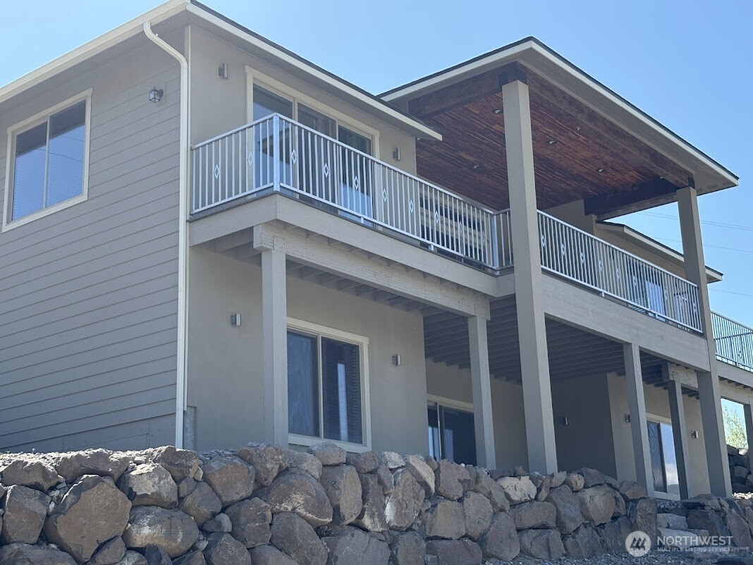 1515 American Fruit Road Property Photo 5