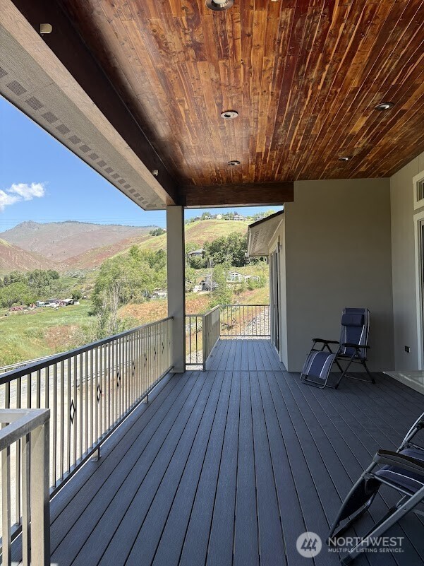 1515 American Fruit Road Property Photo 32