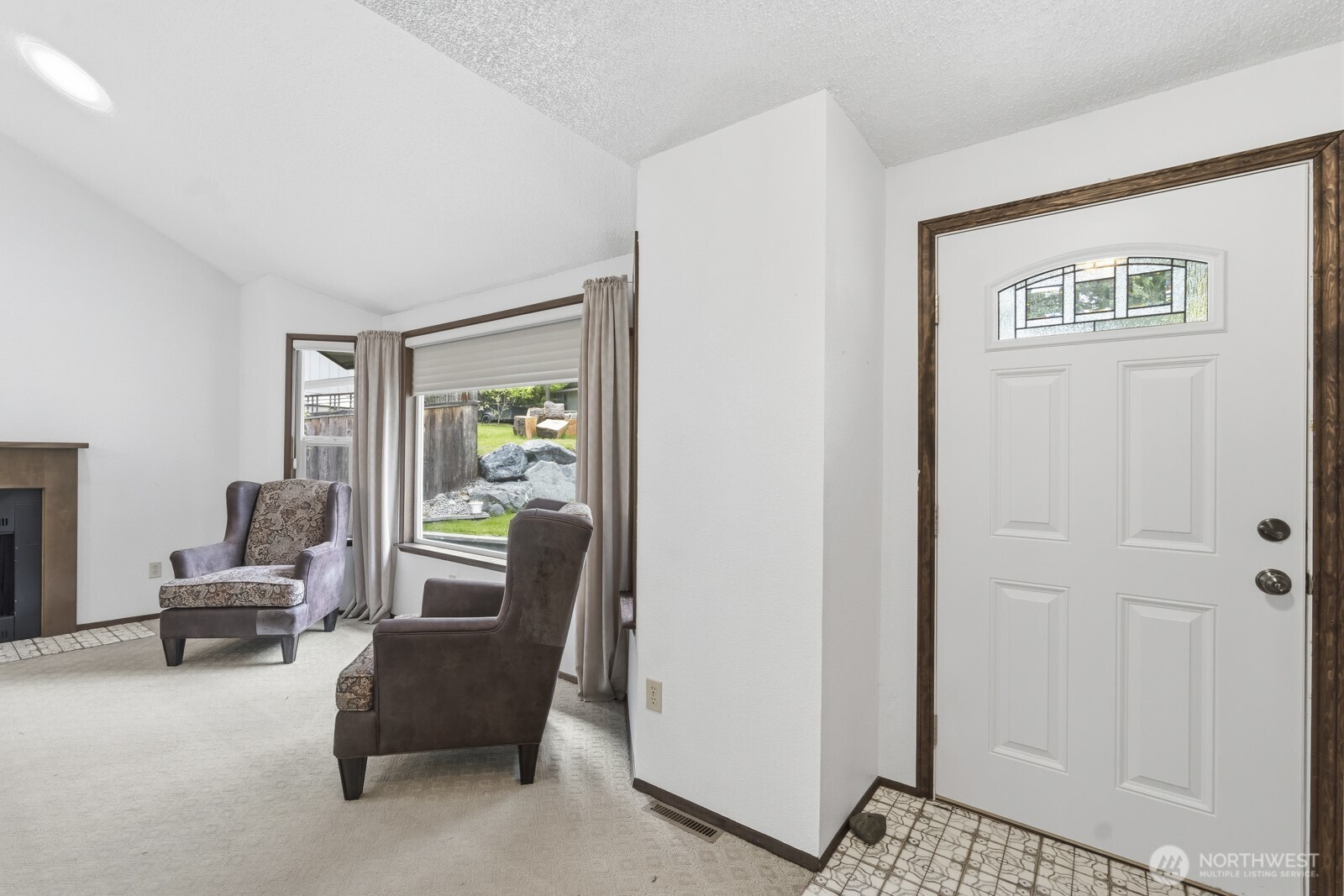 6608 Sierra Court Property Photo 6