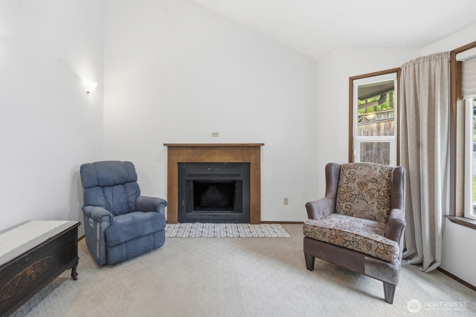 6608 Sierra Court Property Photo 9
