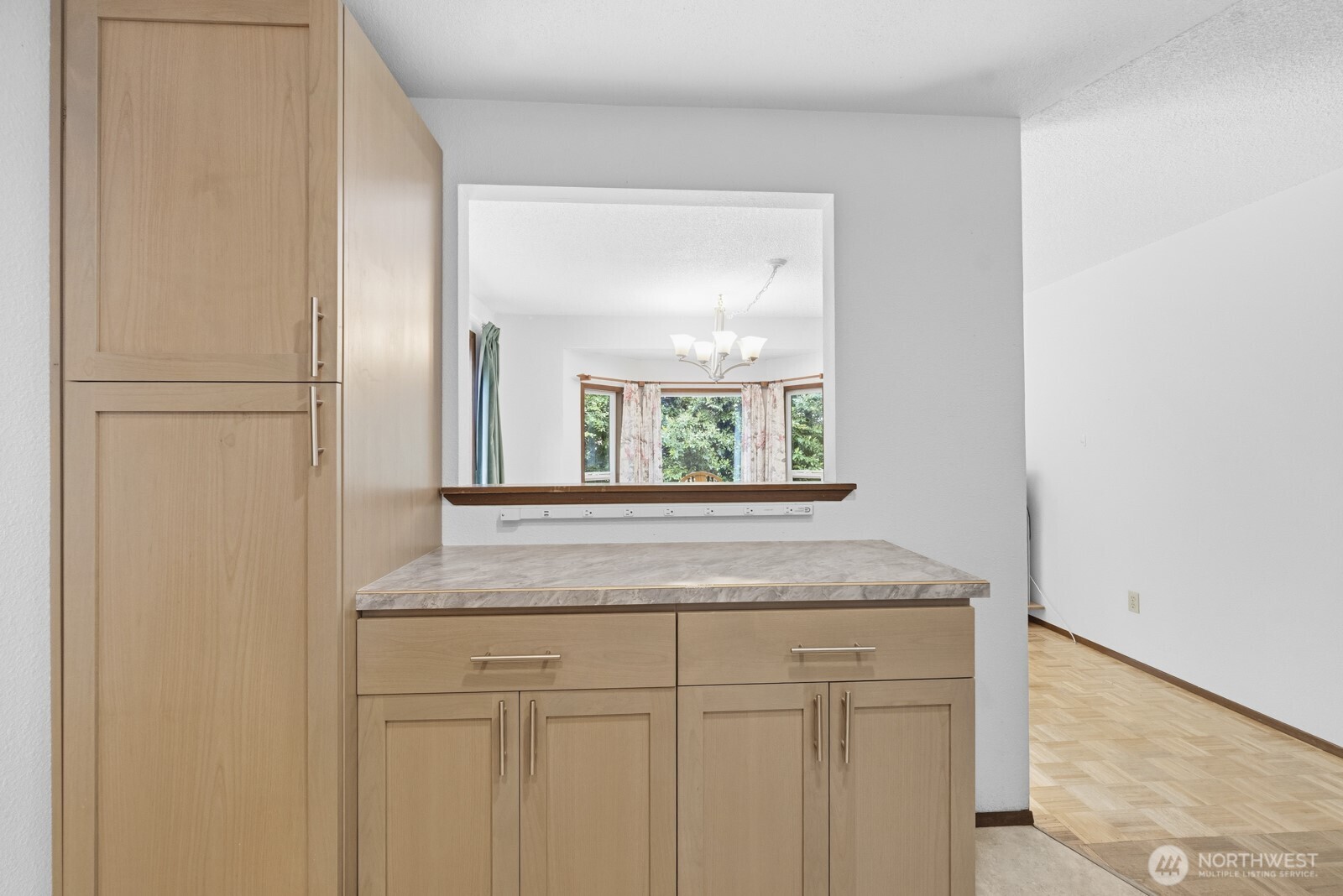 6608 Sierra Court Property Photo 14