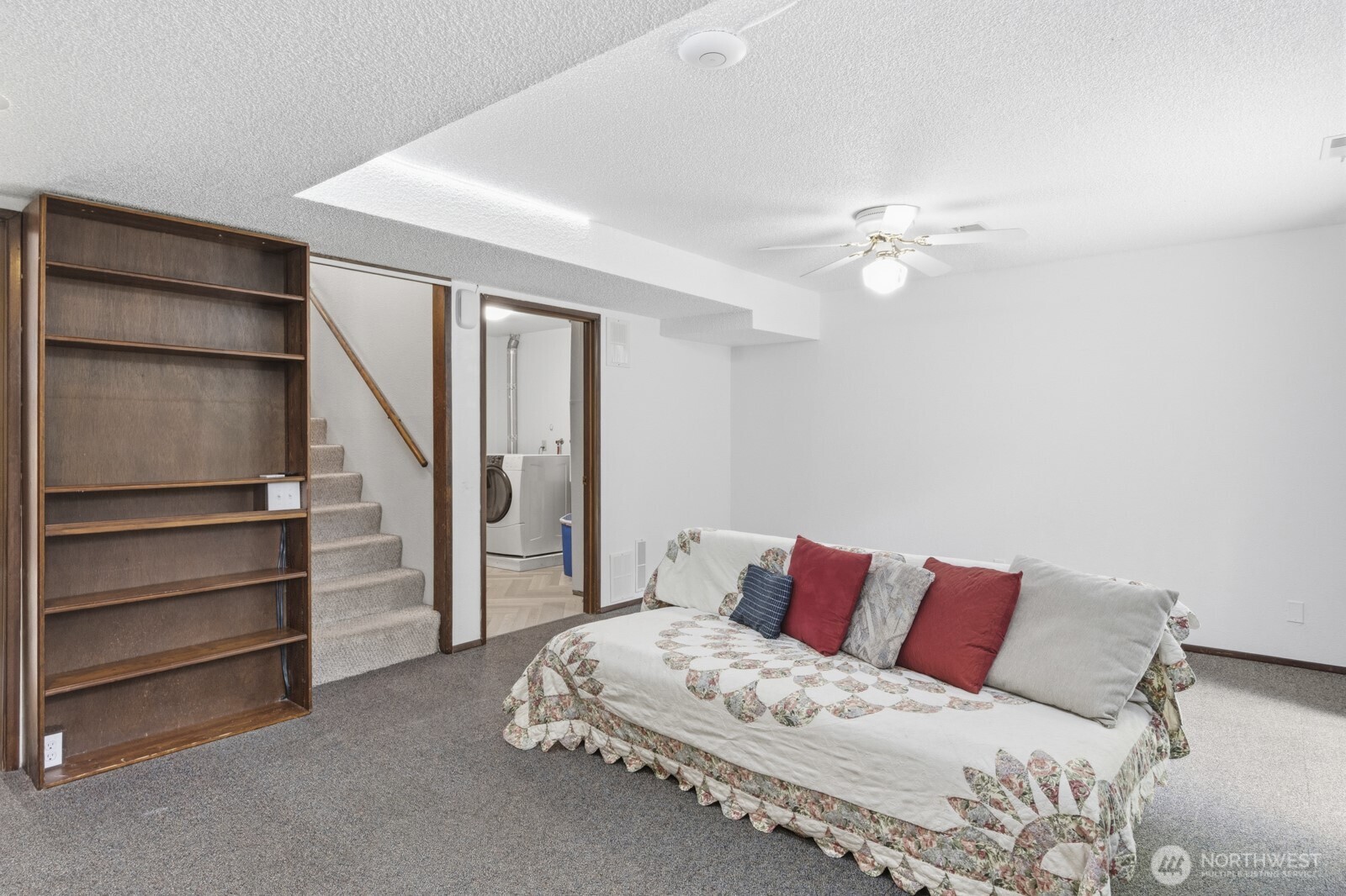 6608 Sierra Court Property Photo 20