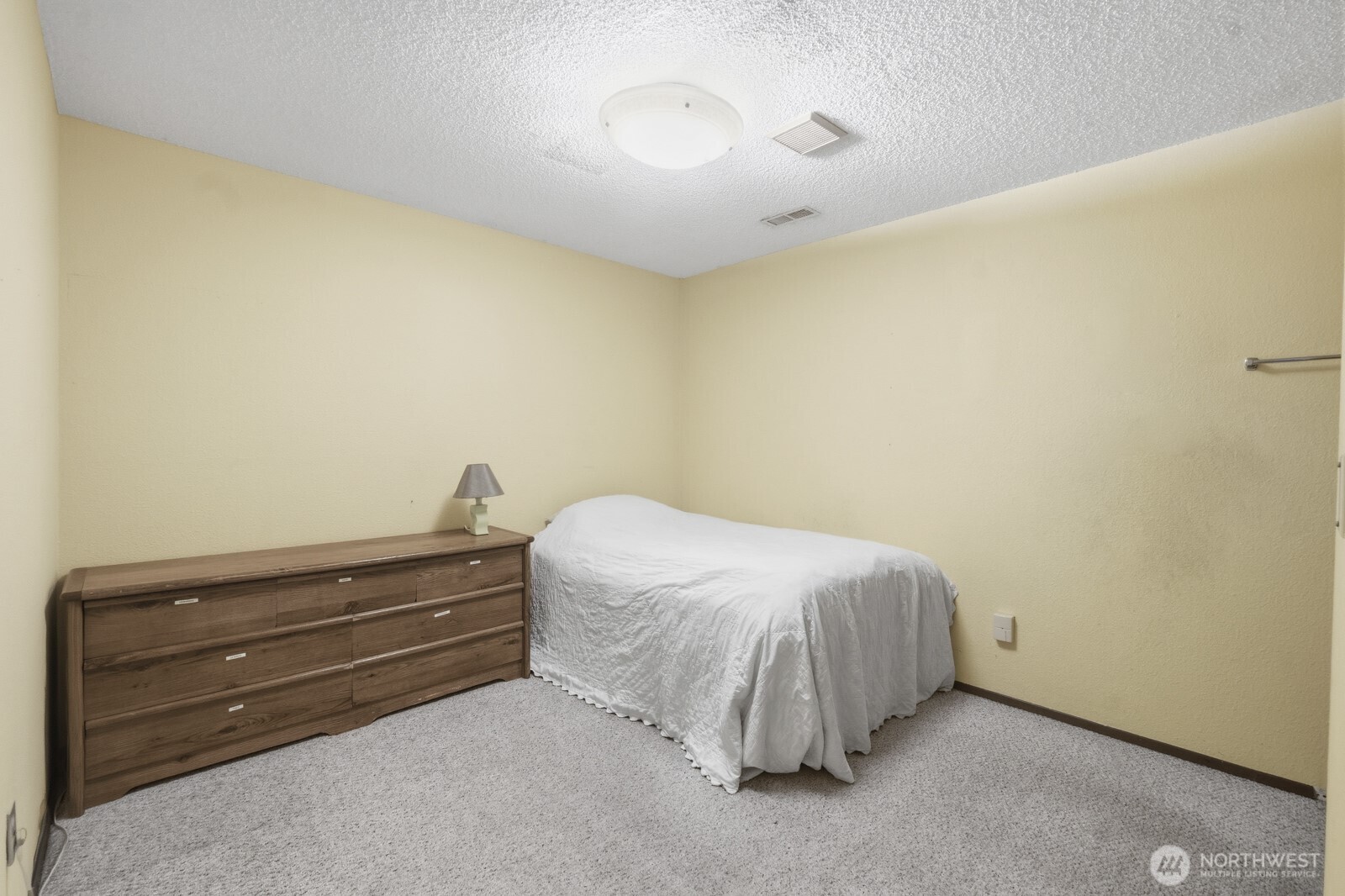 6608 Sierra Court Property Photo 25