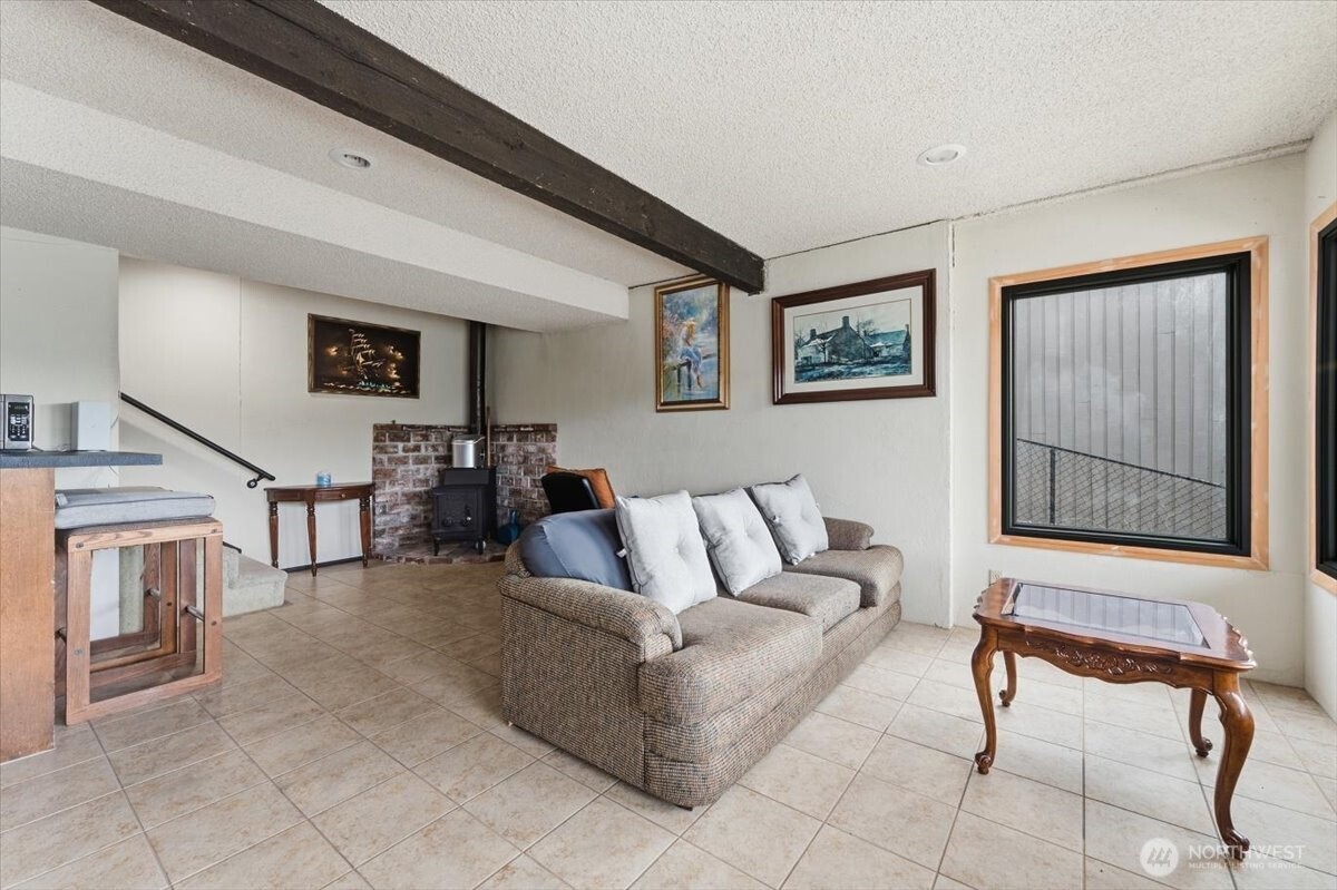 820 W Golf Course Drive Property Photo 4