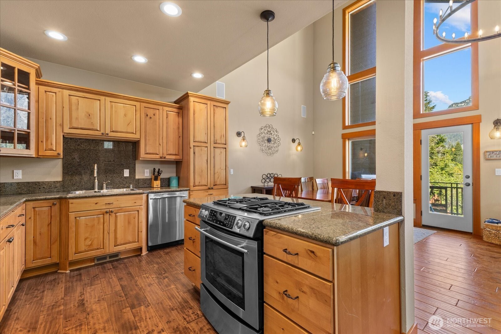 1 Kendall Peak Way Property Photo 5