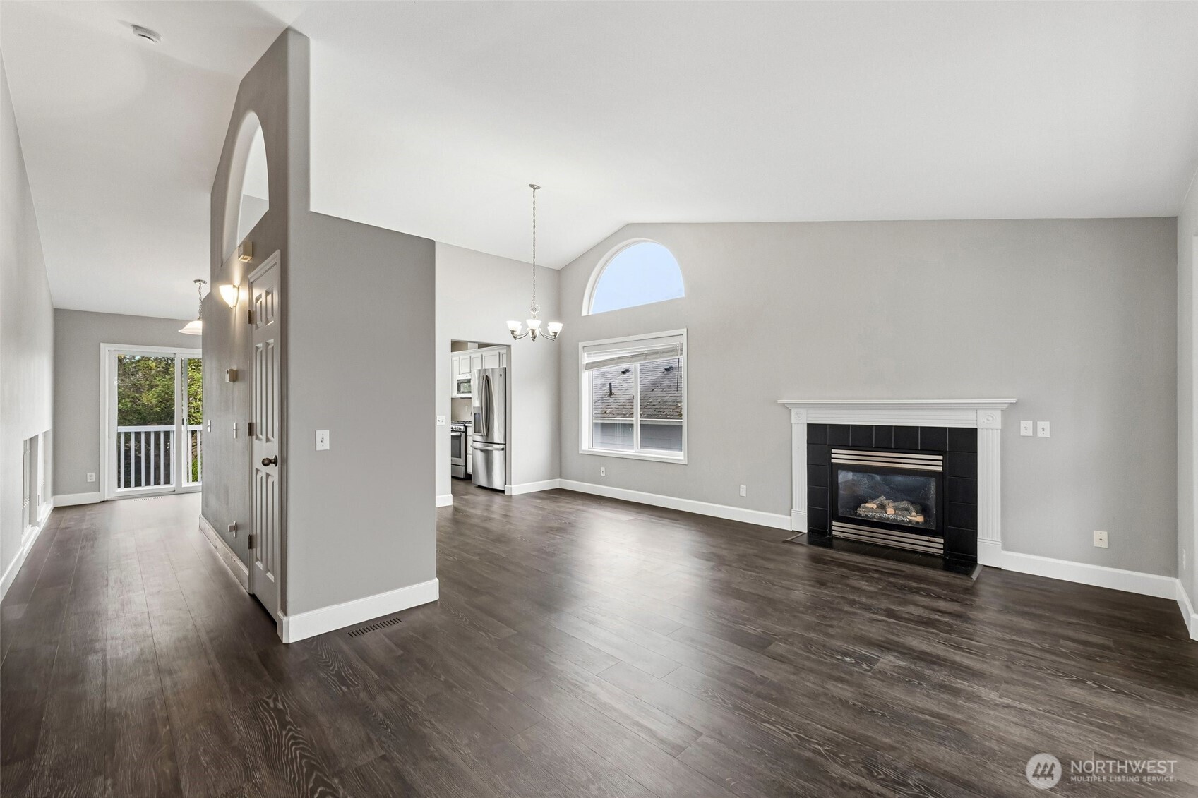 11407 34th Street Property Photo 4