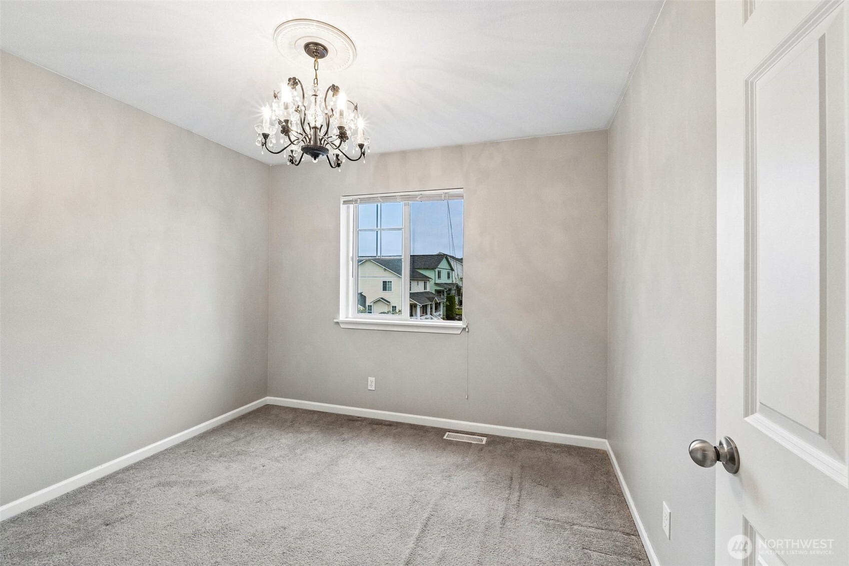 11407 34th Street Property Photo 17