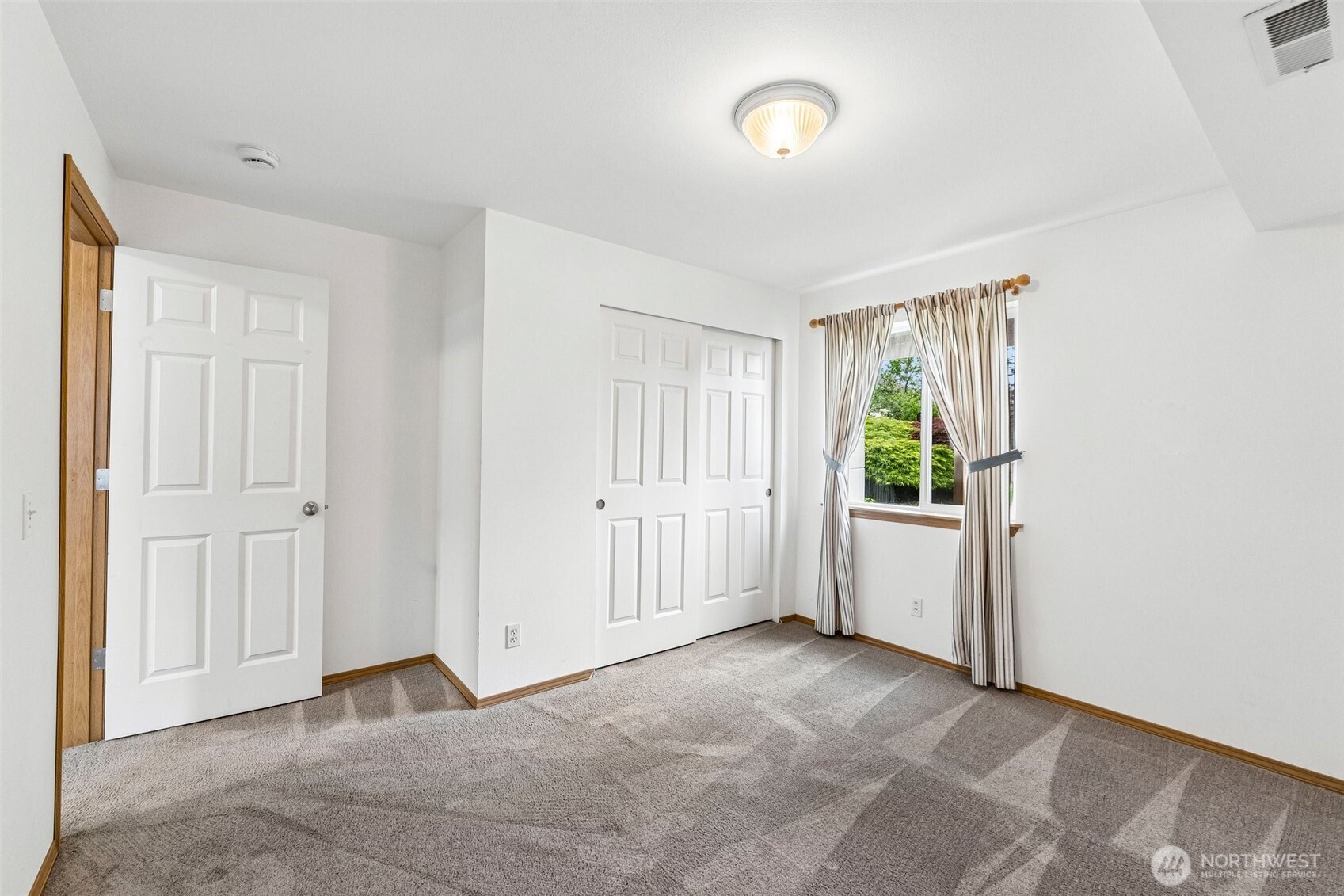 11407 34th Street Property Photo 26