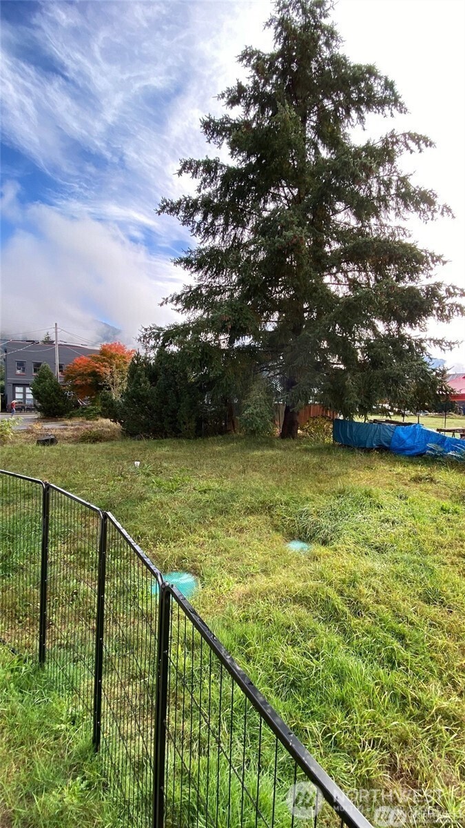 1085 Darrington Street Property Photo 25