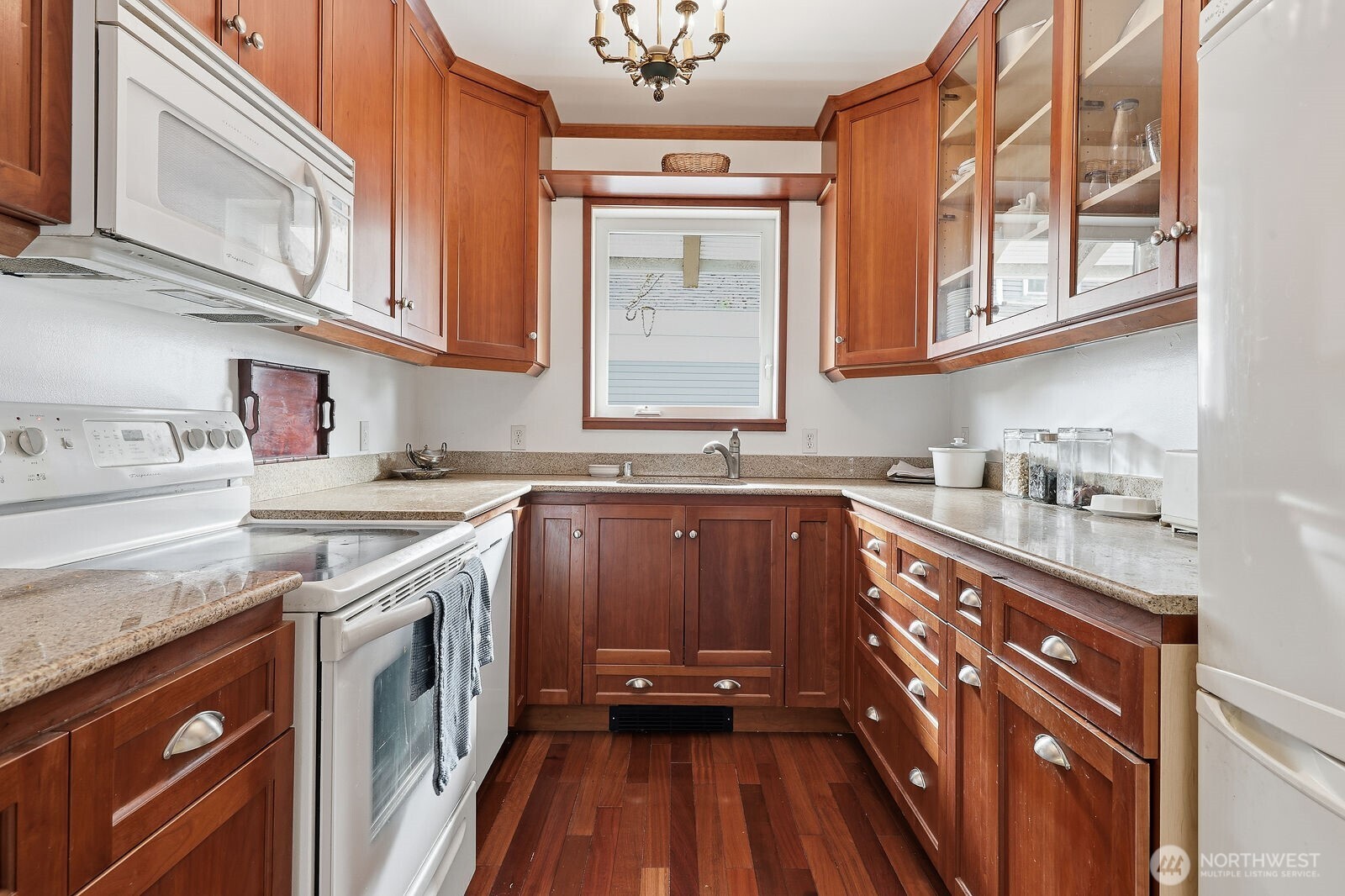211 14th Avenue Property Photo 11