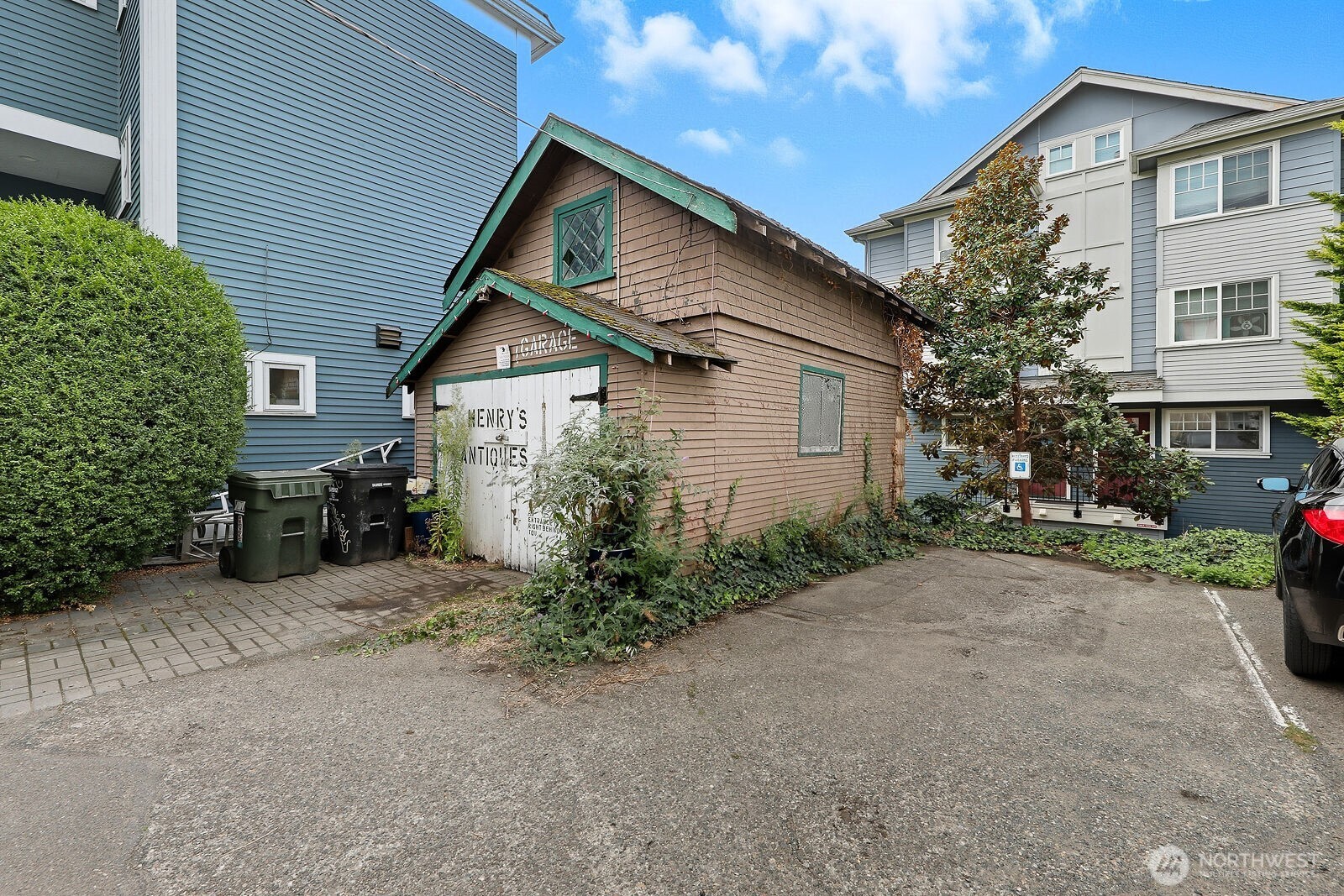211 14th Avenue Property Photo 27