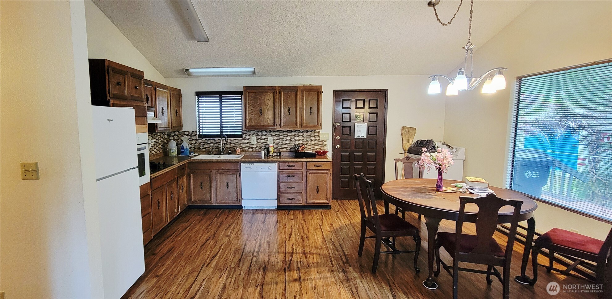 150 E Agate Drive Property Photo 5