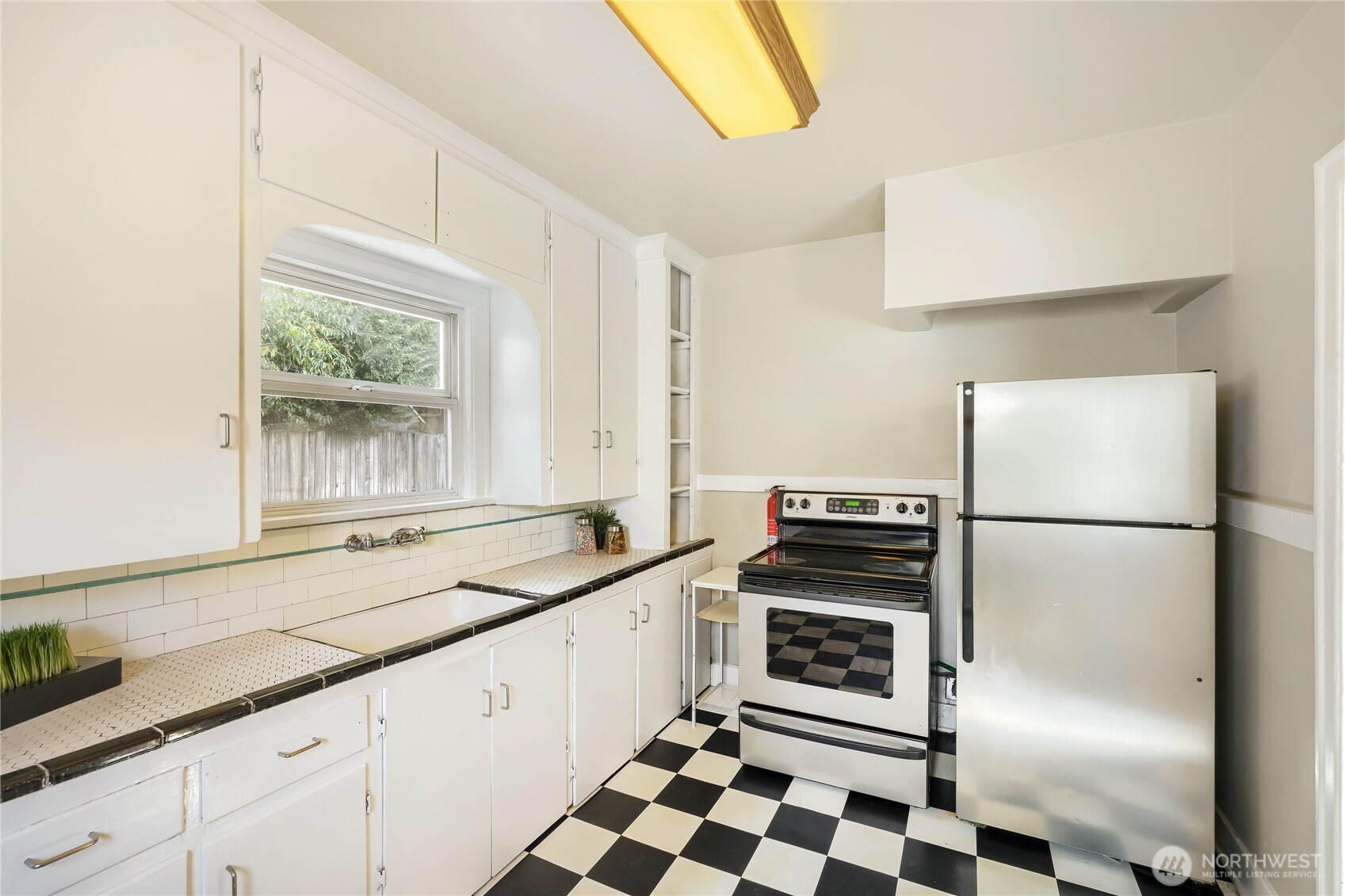 5755 25th Avenue Property Photo 12