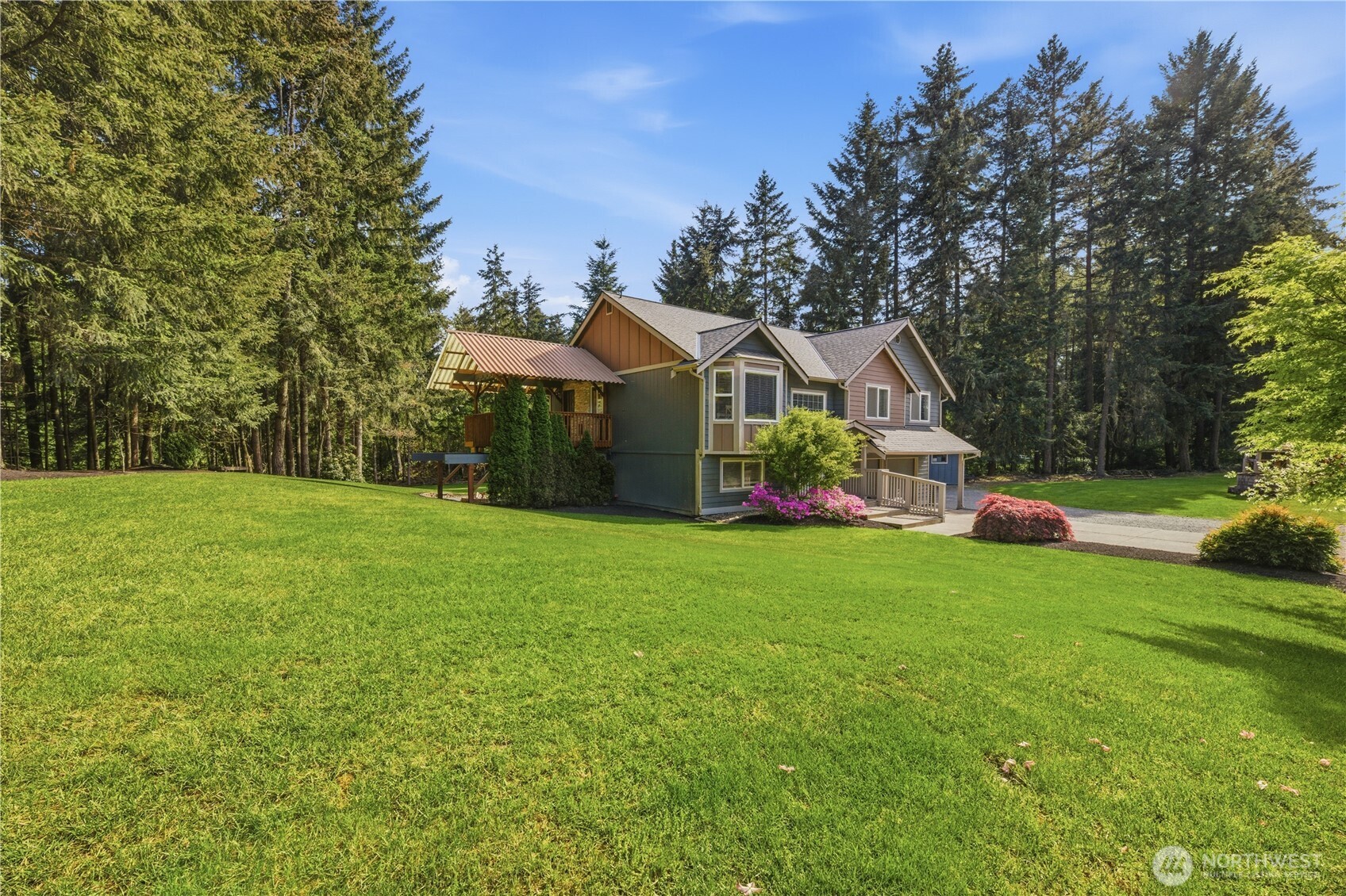 13116 202 Street Ct Property Photo 3