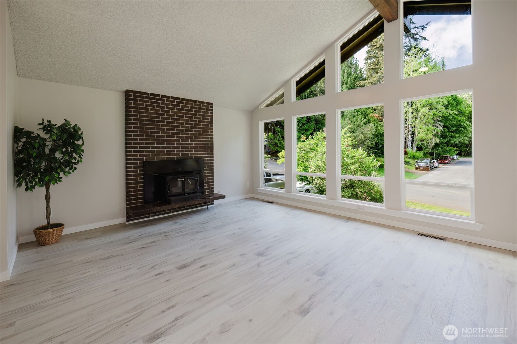 3827 Roosevelt Street Property Photo 11