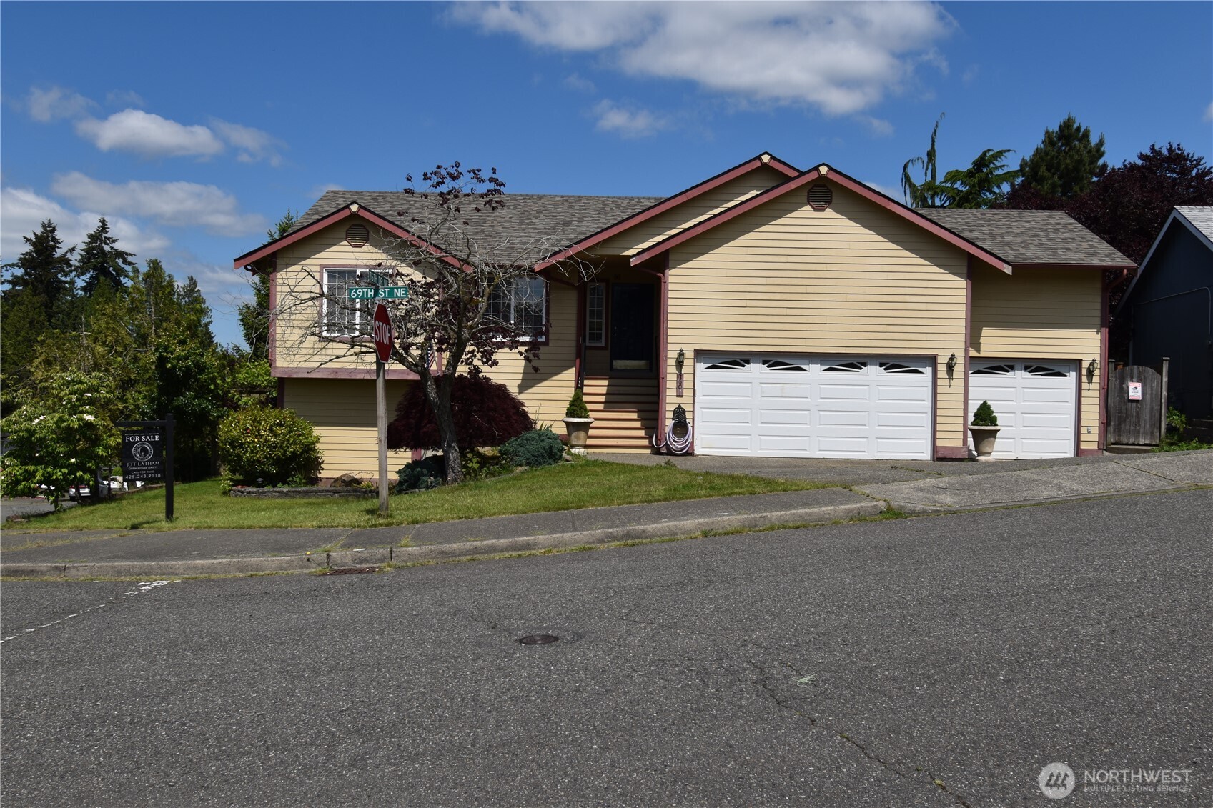 7601 69th Street Property Photo 1