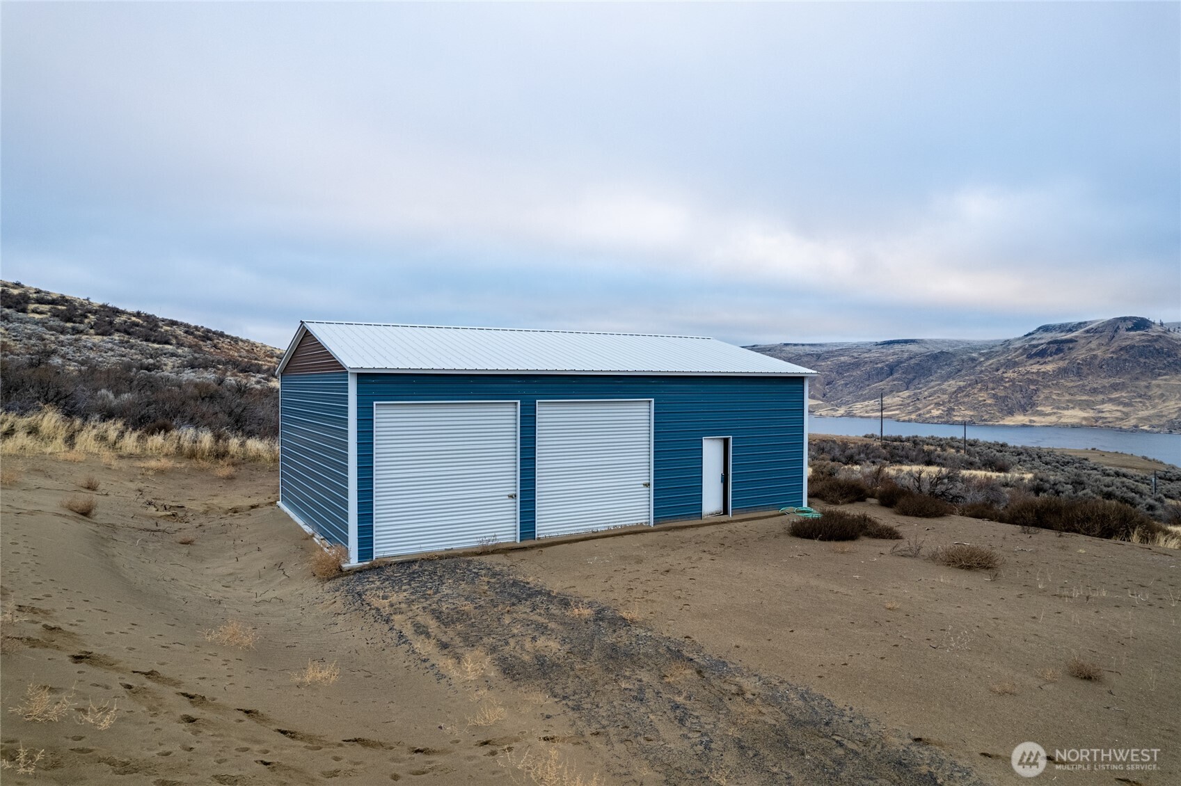 46435 Sunny Hills Lane Property Photo 1