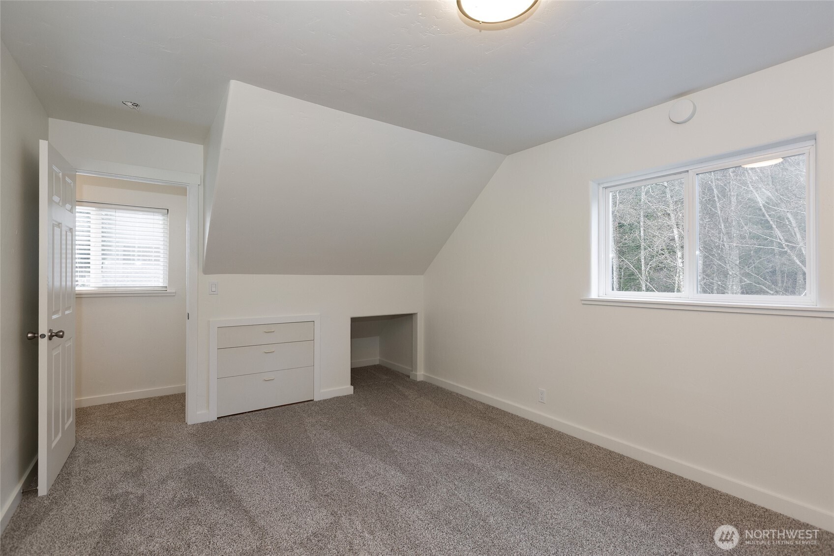 329 Snowberry Lane Property Photo 8