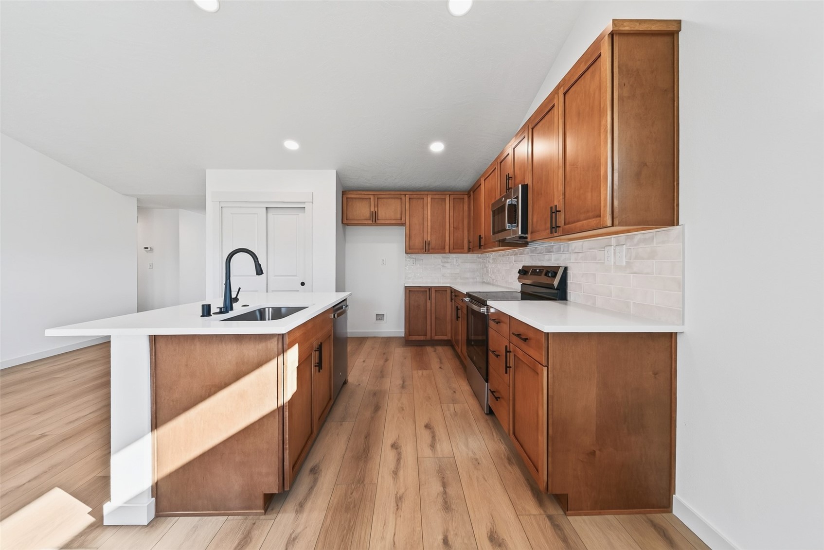 1307 W Montclair Street Property Photo 3
