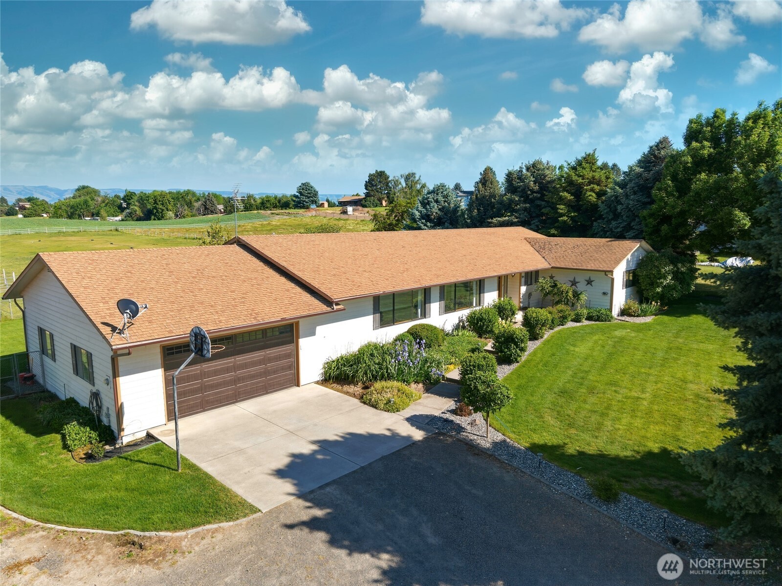 94 Country Way Property Photo 2