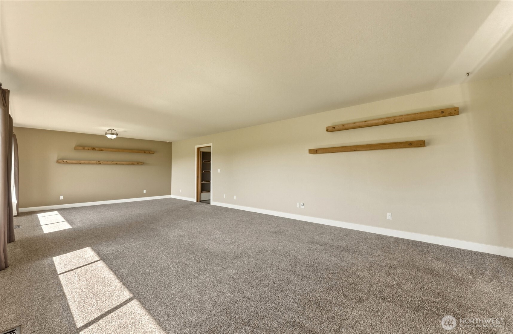 94 Country Way Property Photo 6
