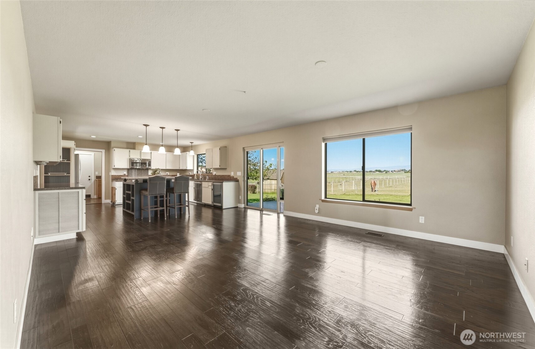 94 Country Way Property Photo 7