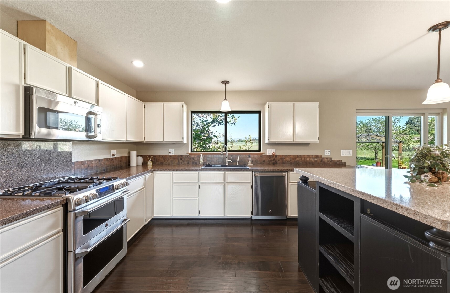 94 Country Way Property Photo 10