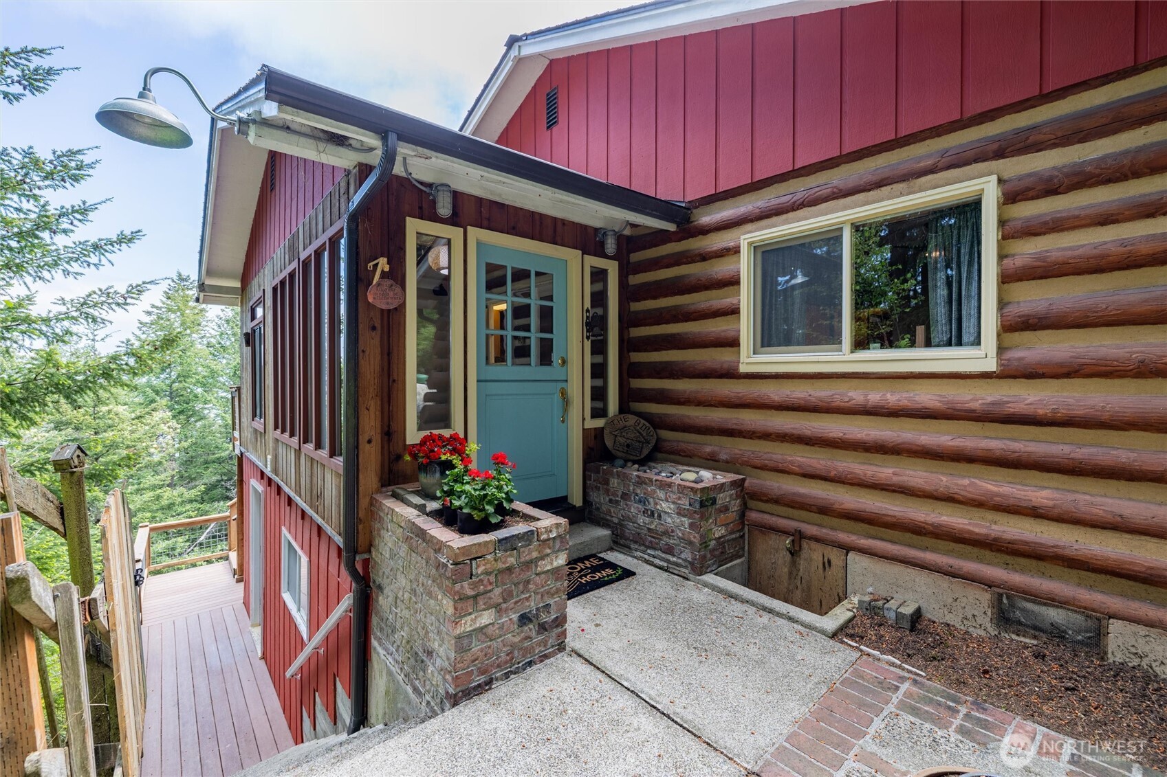 1136 Island Drive Property Photo 3