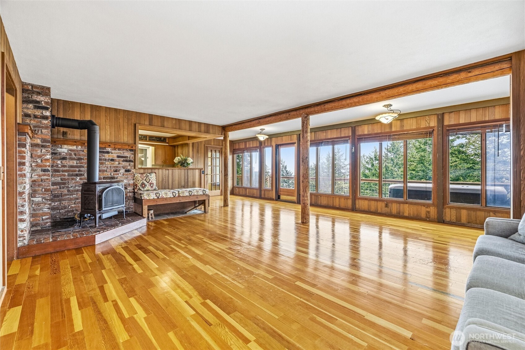 1136 Island Drive Property Photo 13