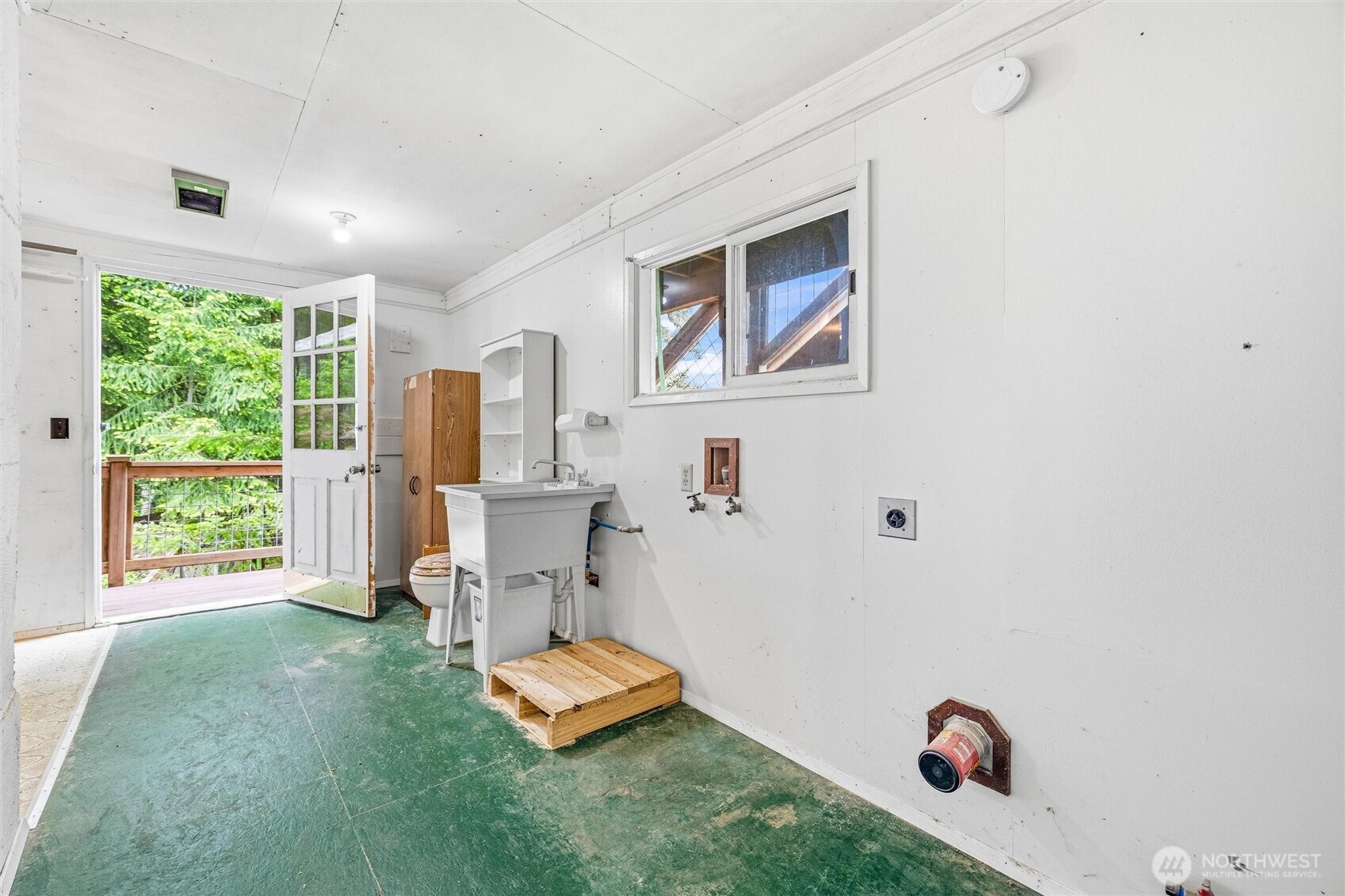 1136 Island Drive Property Photo 34