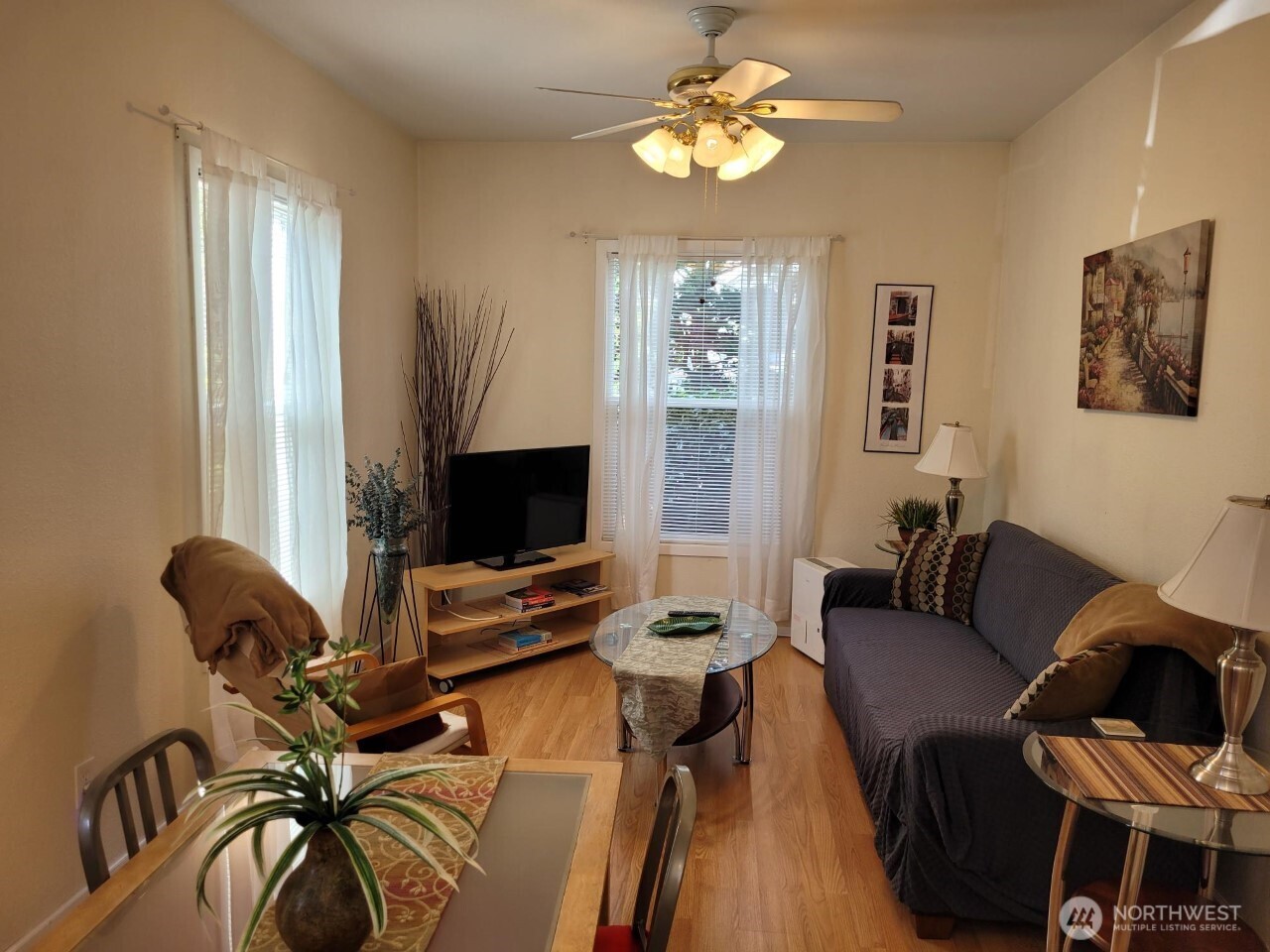 1215 Burwell Street Property Photo 3