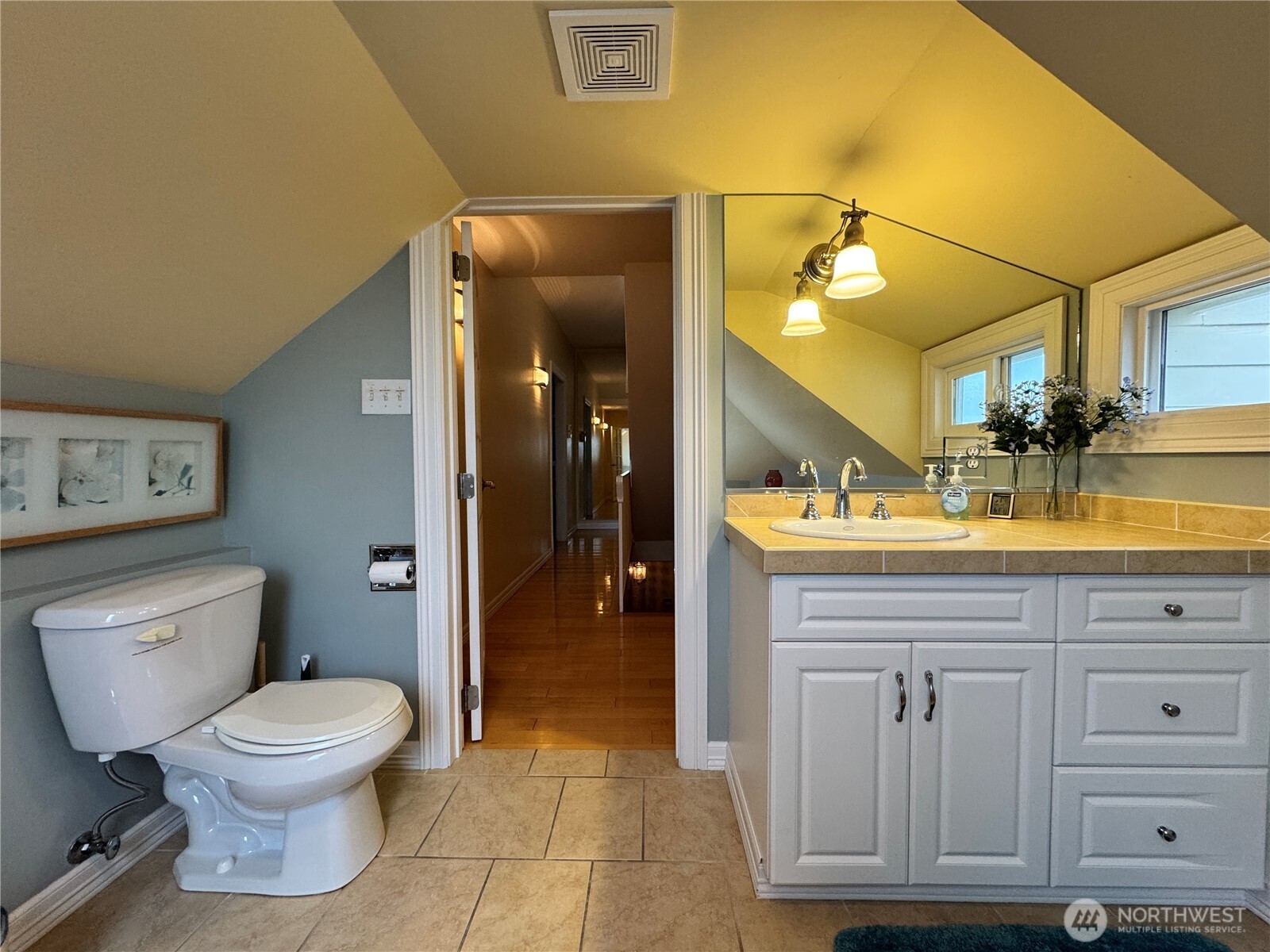 1215 Burwell Street Property Photo 6