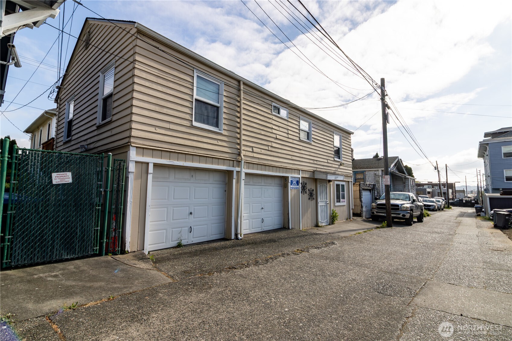 1215 Burwell Street Property Photo 20