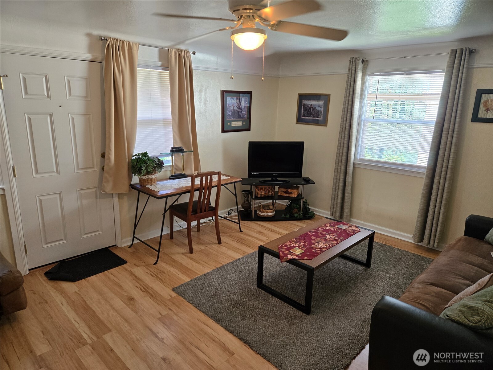 1215 Burwell Street Property Photo 22