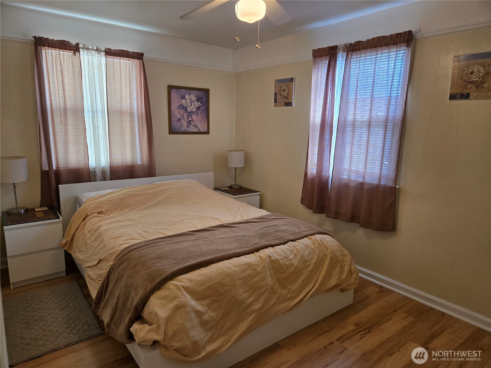1215 Burwell Street Property Photo 24