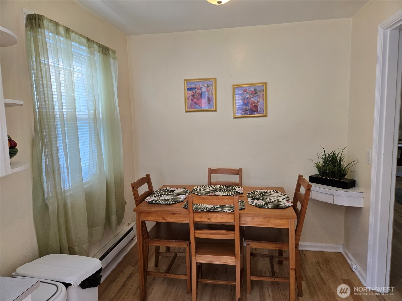 1215 Burwell Street Property Photo 25