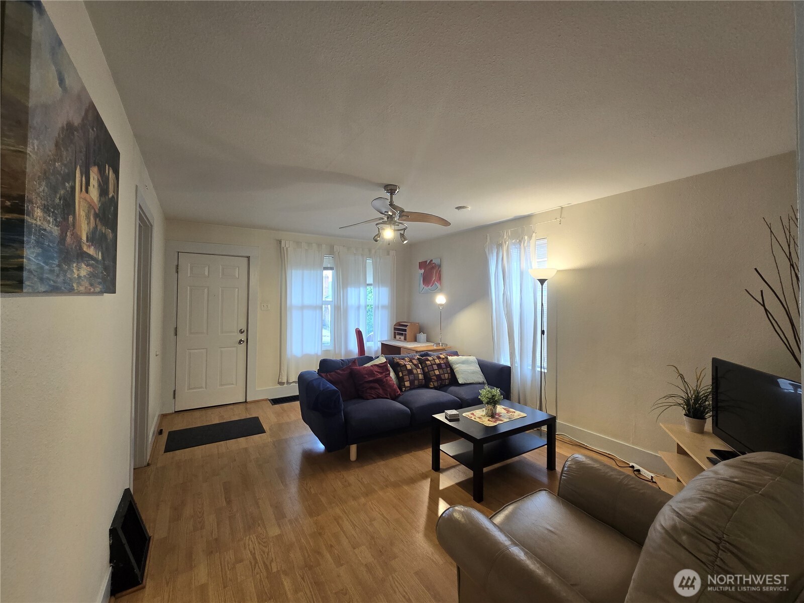 1215 Burwell Street Property Photo 27