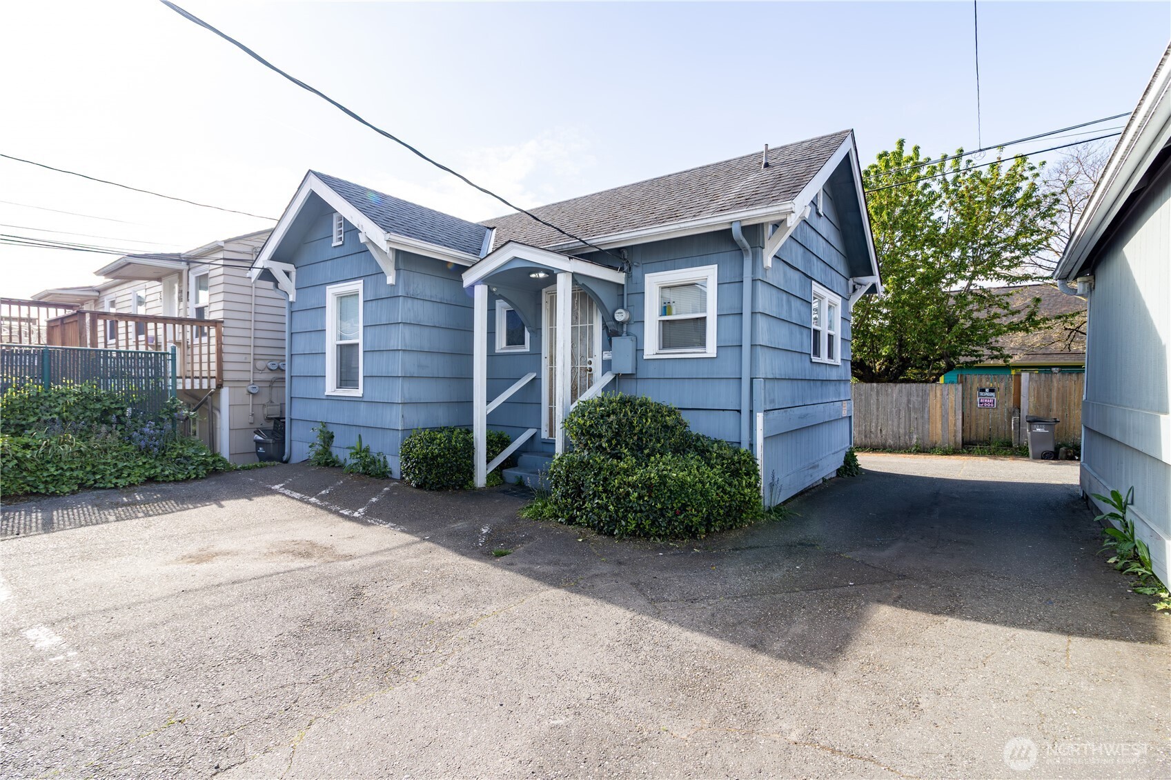 1215 Burwell Street Property Photo 35