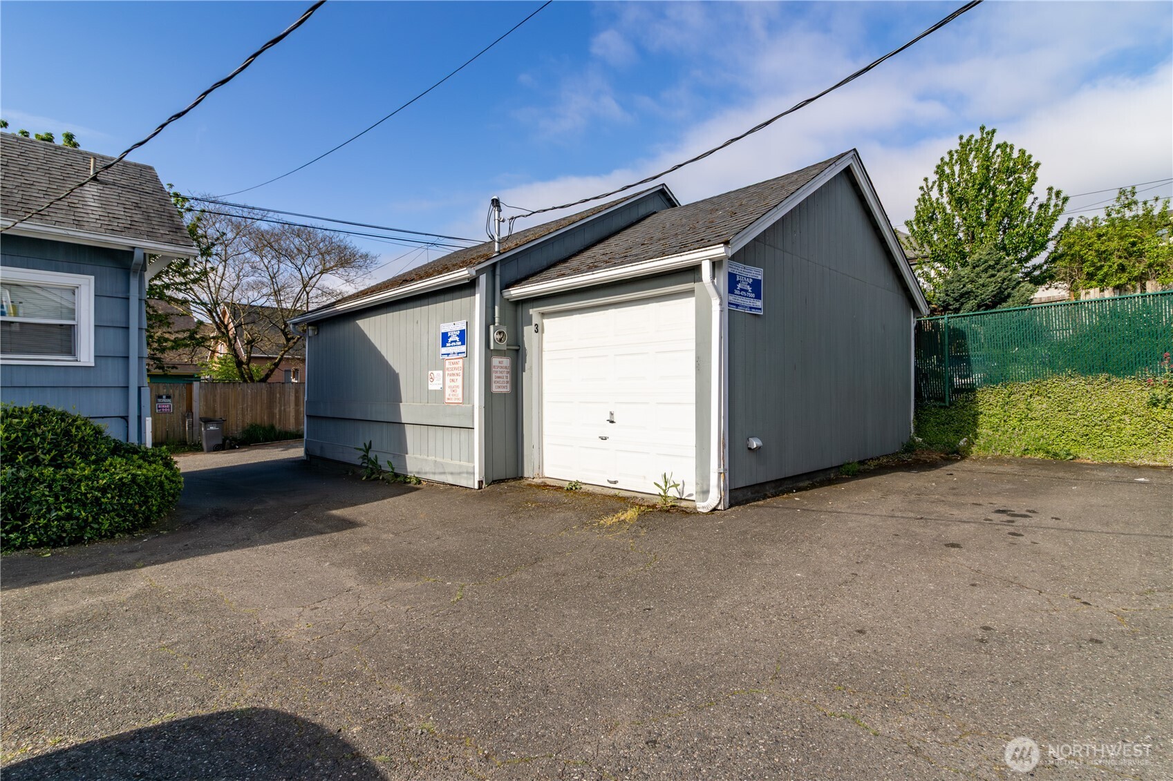 1215 Burwell Street Property Photo 37