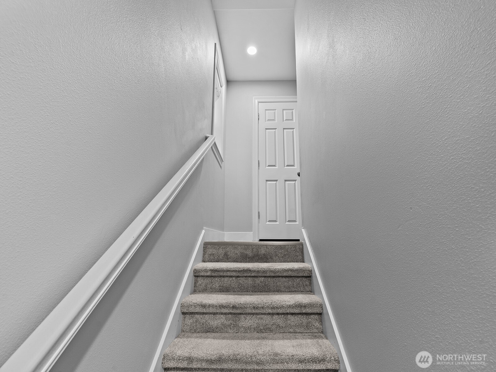 2520092 Property Photo 6