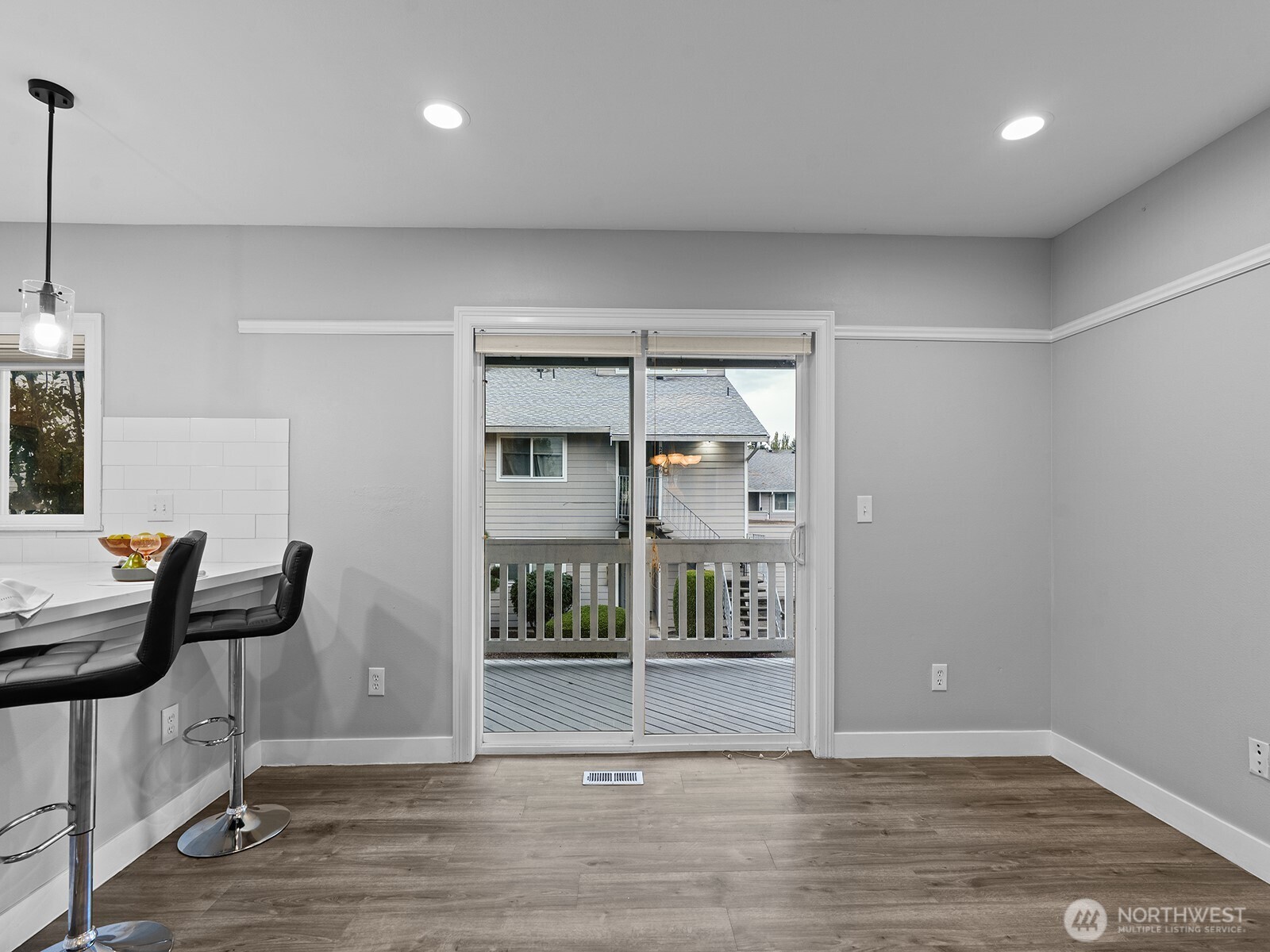 2520092 Property Photo 14
