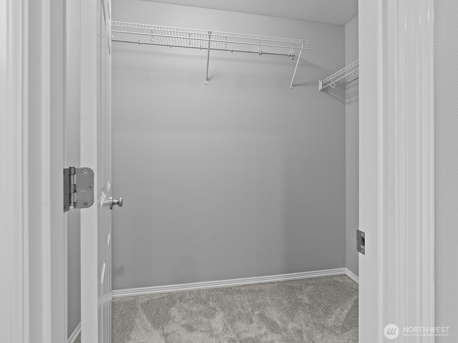 2520092 Property Photo 33
