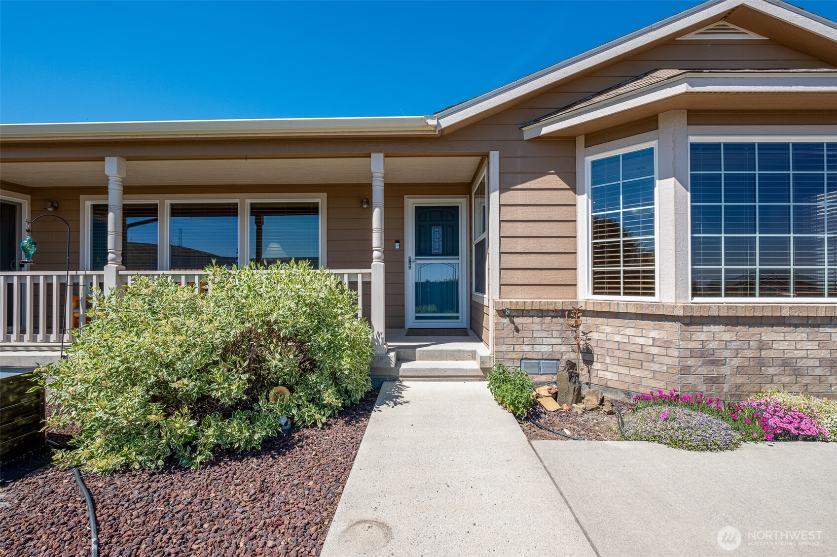 493 Chrisview Court Property Photo 11