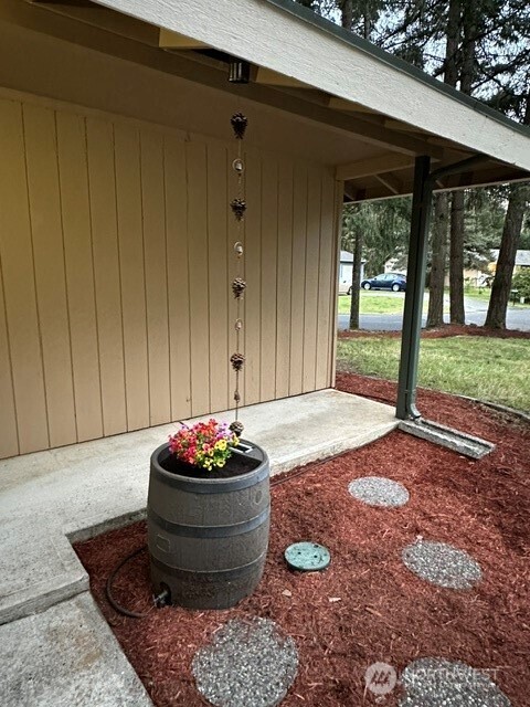 9401 Columbine Circle Property Photo 4