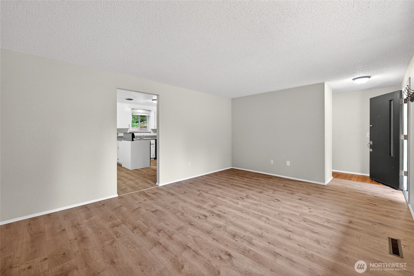 9401 Columbine Circle Property Photo 12