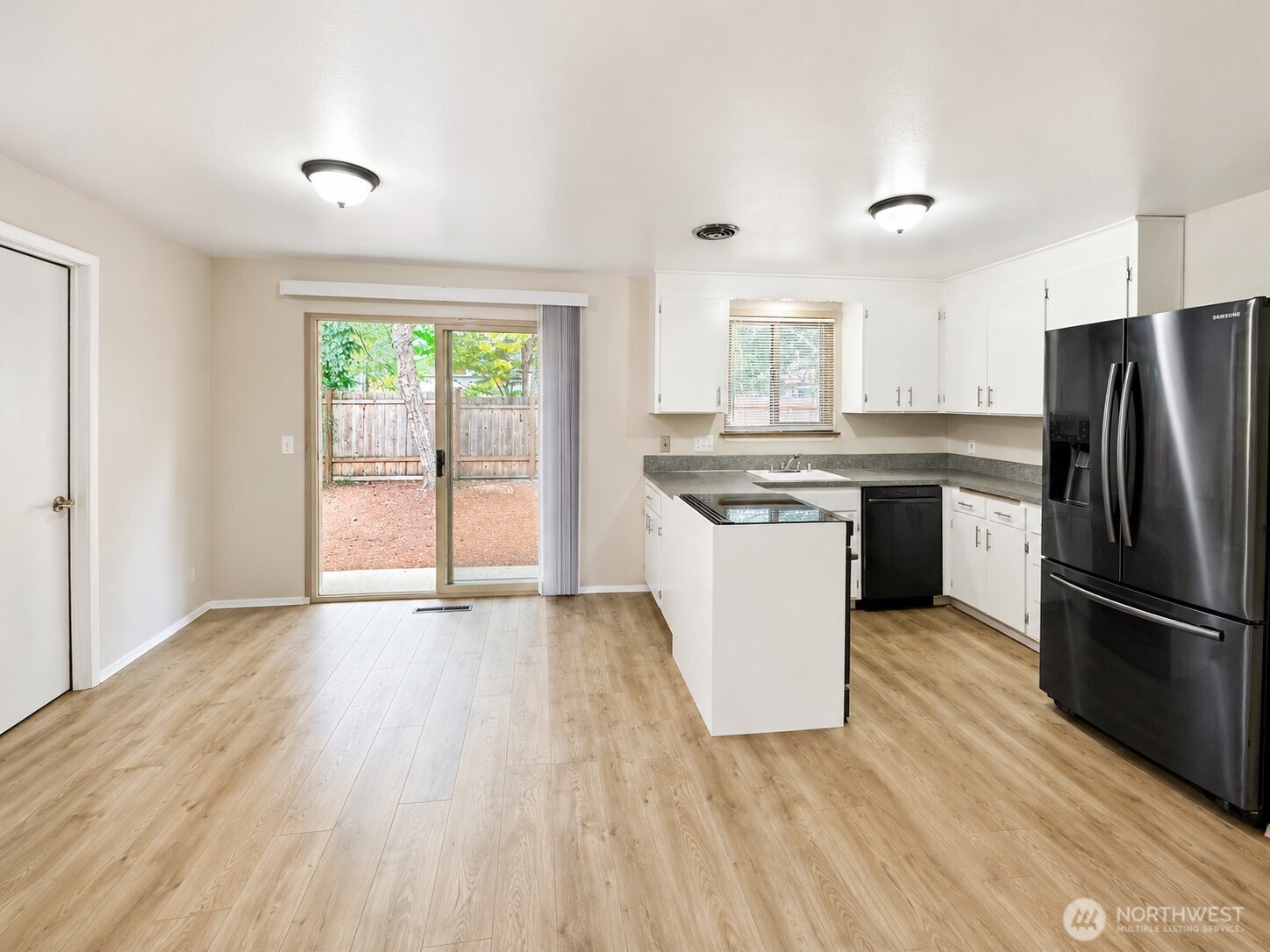 9401 Columbine Circle Property Photo 15