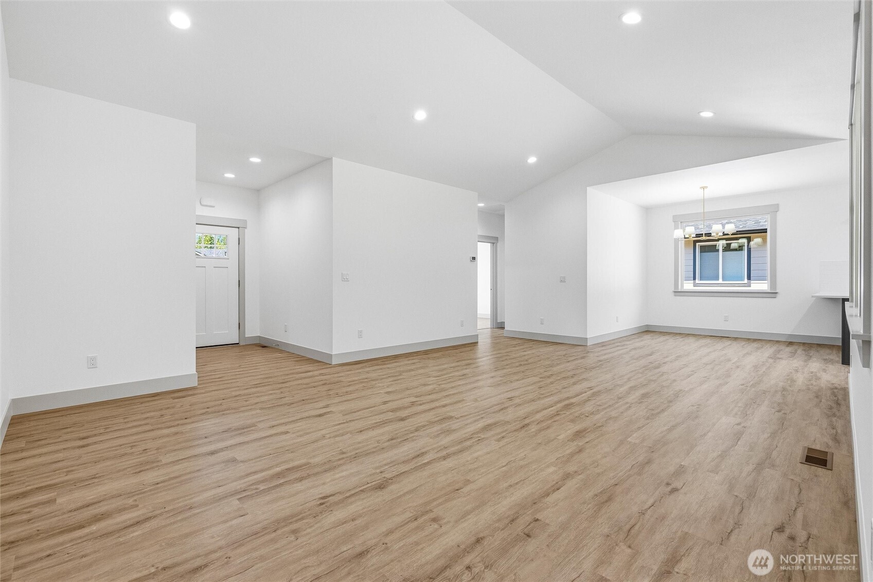6522 Watson Loop Property Photo 2