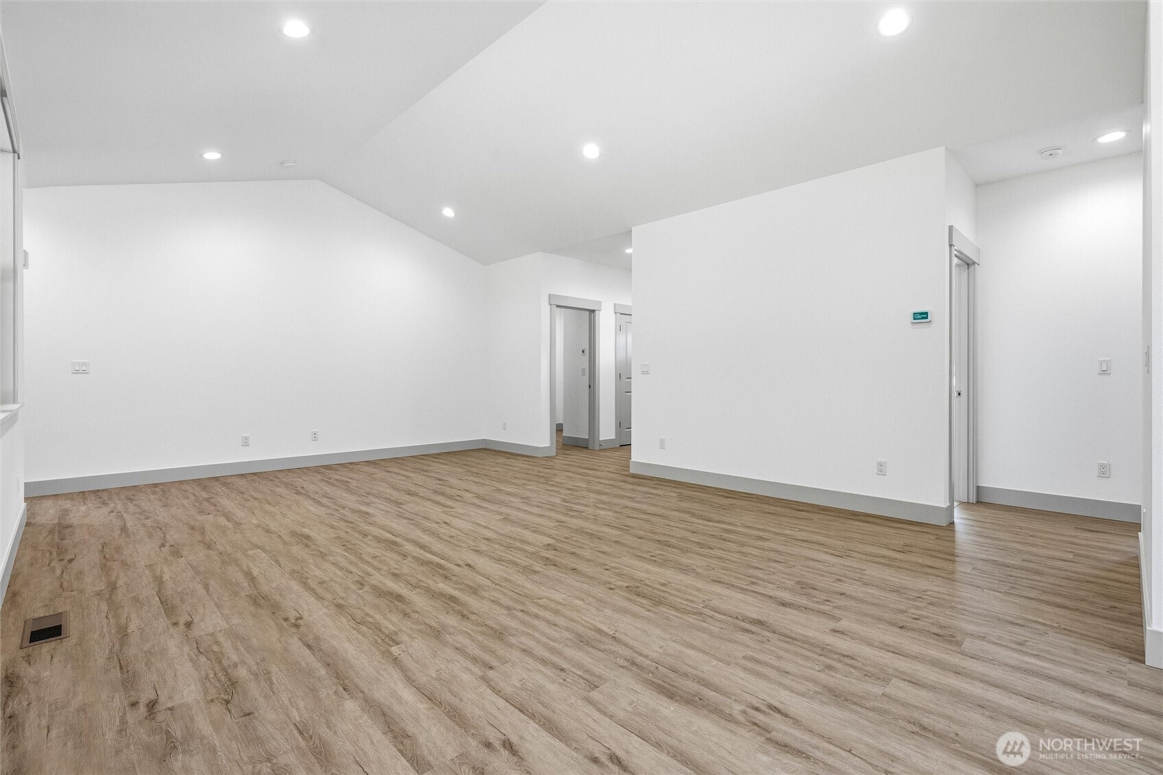 6522 Watson Loop Property Photo 3