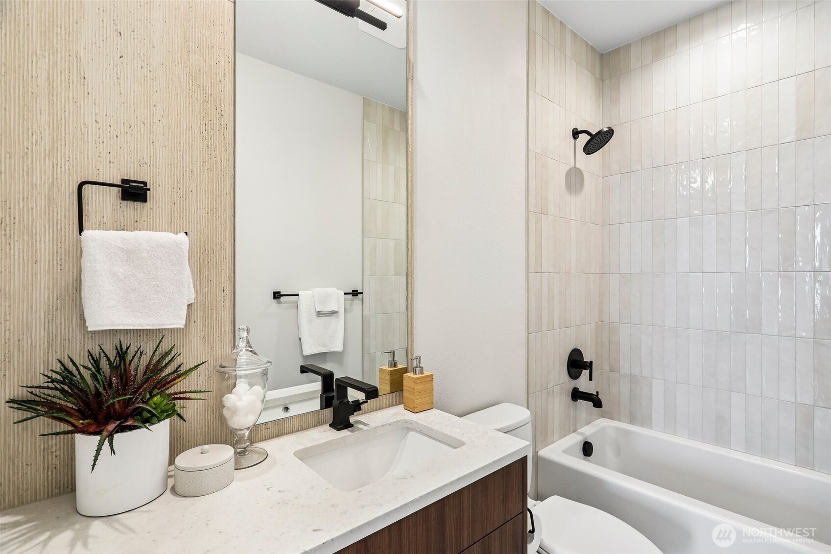 4425 Fremont Avenue A Property Photo 15