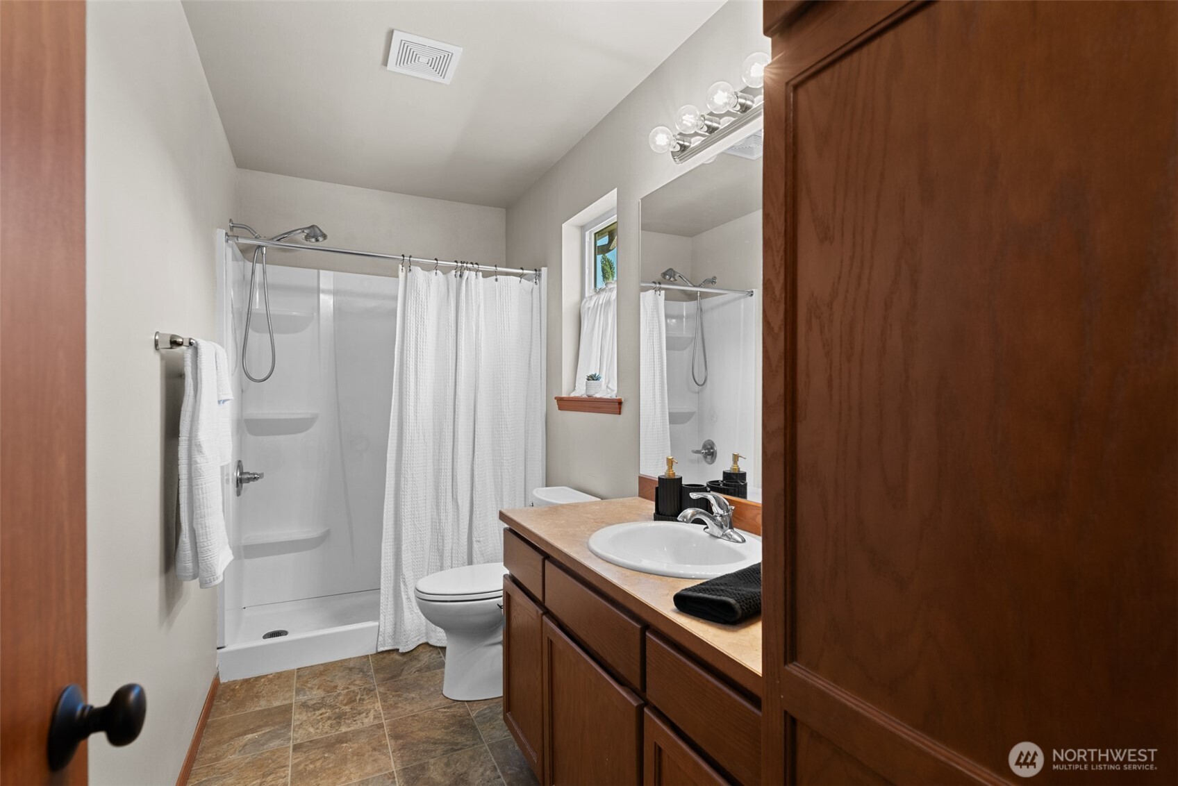 2152 Roper Lane Property Photo 18